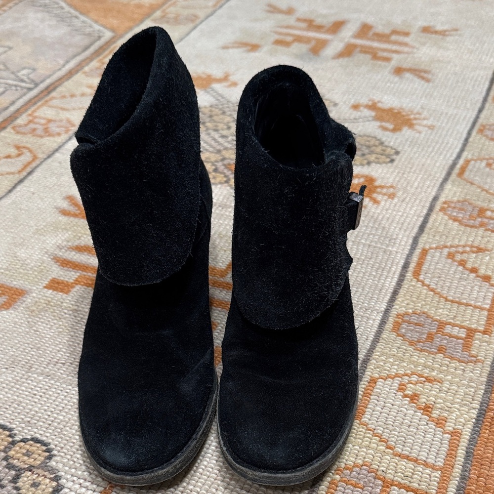 Elegant Black Women's Alice & Olivia Ankle Booties